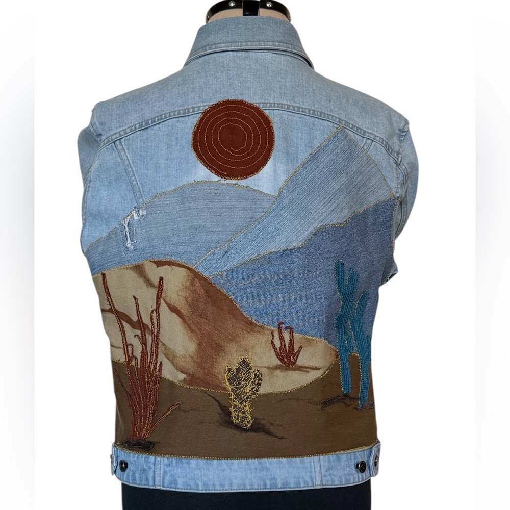 Desert Appliqué Jacket

Eco-friendly denim jacket. Made in Arizona.